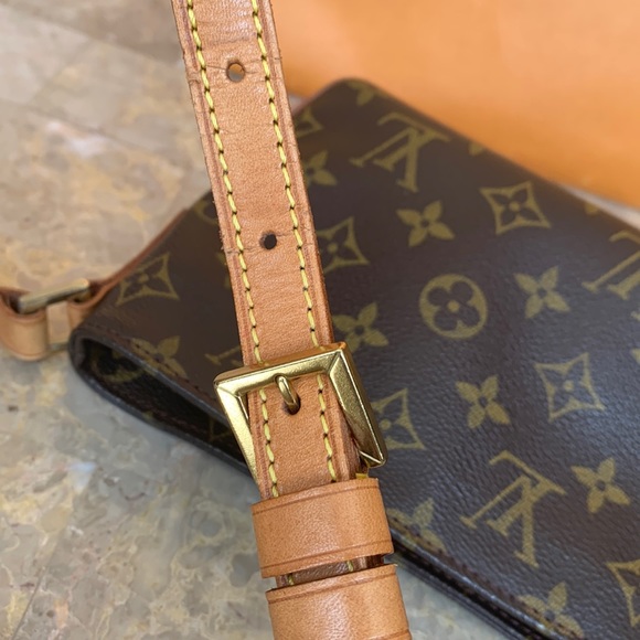 ❤️❤️SOLD❤️❤️Louis Vuitton cabas sling - Picture 7 of 11